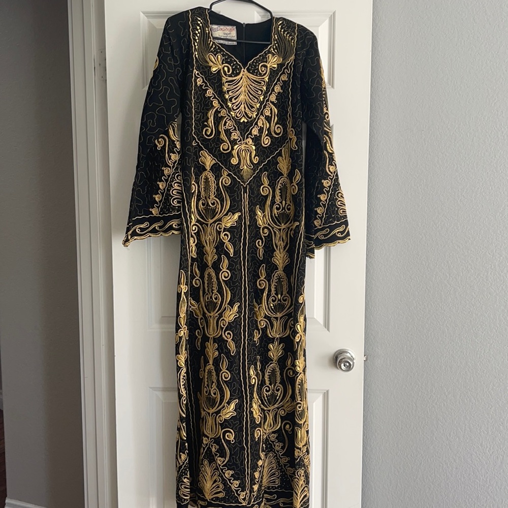 Black and Gold Traditional Arab Palestinian Dress Thob